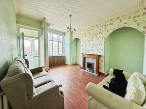 Lounge- click for photo gallery